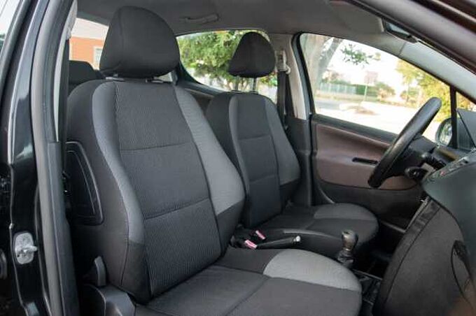 Peugeot 207 1.4i Urban 75