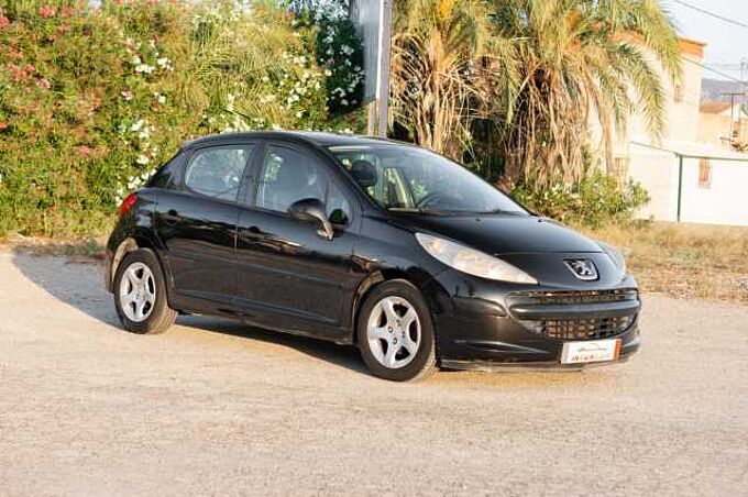 Peugeot 207 1.4i Urban 75