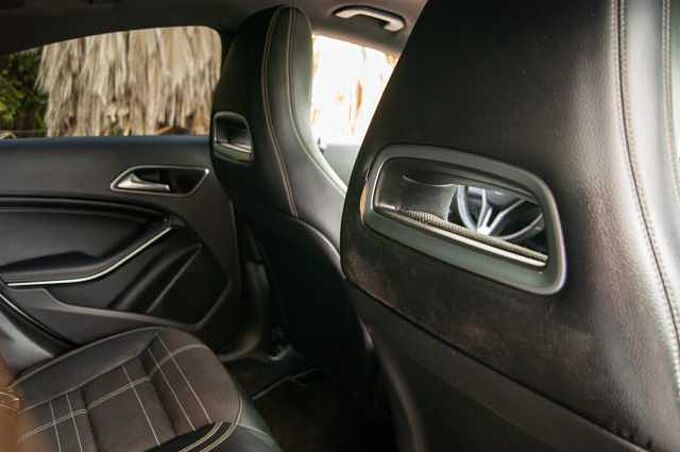 Mercedes-Benz Clase CLA C117 Diesel 220CDI Urban 7G-DCT