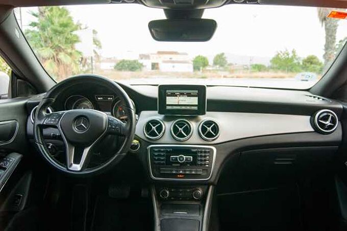 Mercedes-Benz Clase CLA C117 Diesel 220CDI Urban 7G-DCT