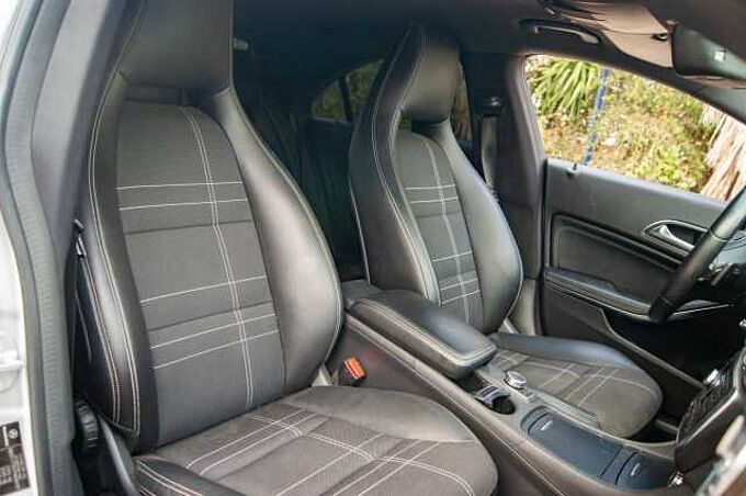 Mercedes-Benz Clase CLA C117 Diesel 220CDI Urban 7G-DCT