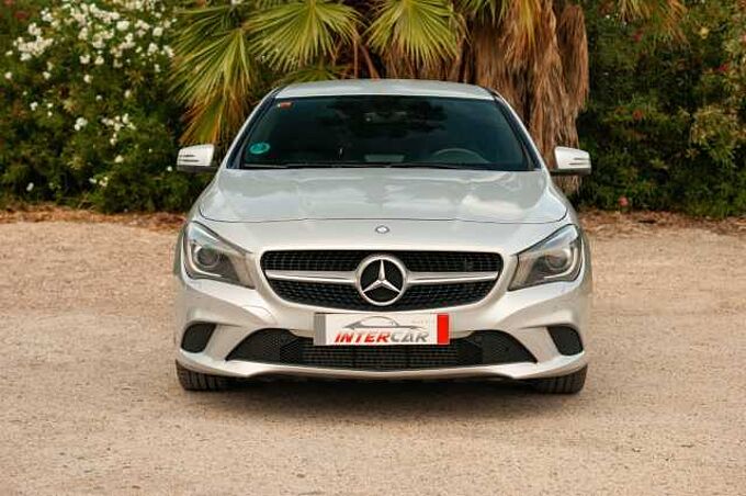Mercedes-Benz Clase CLA C117 Diesel 220CDI Urban 7G-DCT