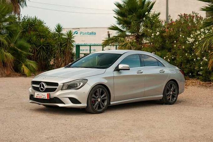 Mercedes-Benz Clase CLA C117 Diesel 220CDI Urban 7G-DCT
