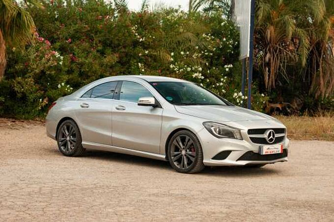 Mercedes-Benz Clase CLA C117 Diesel 220CDI Urban 7G-DCT