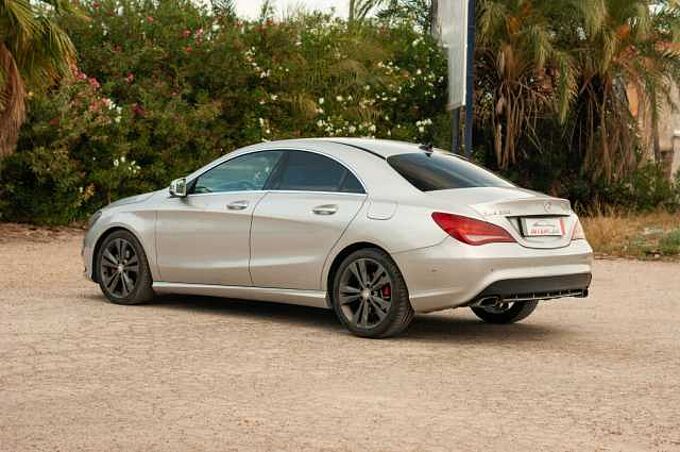 Mercedes-Benz Clase CLA C117 Diesel 220CDI Urban 7G-DCT