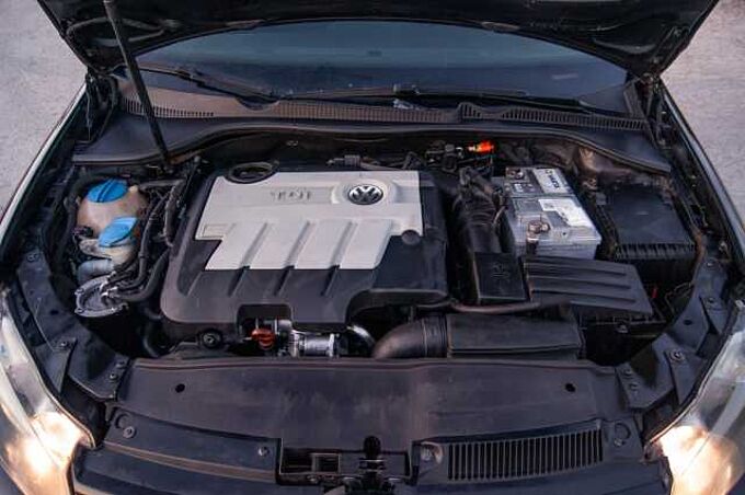 Volkswagen Golf VI Diesel 2.0TDI CR Sport 140