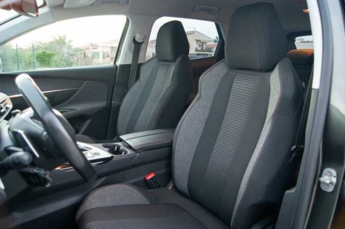 Peugeot 3008 Diesel 1.5BlueHDi Active S&S EAT8 130