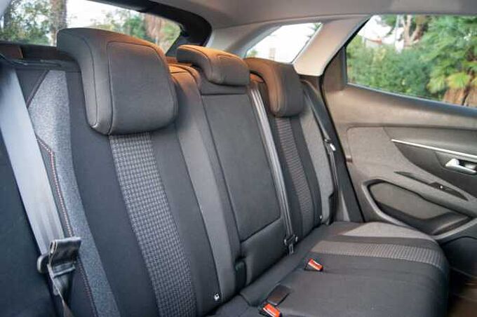 Peugeot 3008 Diesel 1.5BlueHDi Active S&S EAT8 130