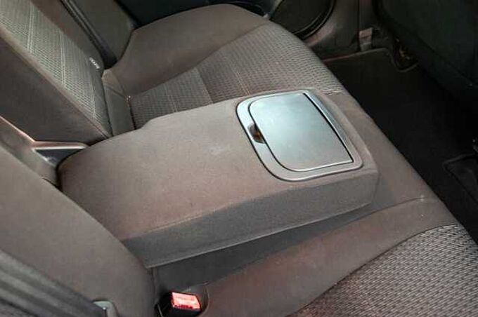 Toyota Avensis Diesel 120D Advance