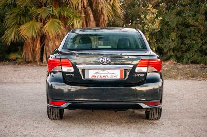 Toyota Avensis Diesel 120D Advance