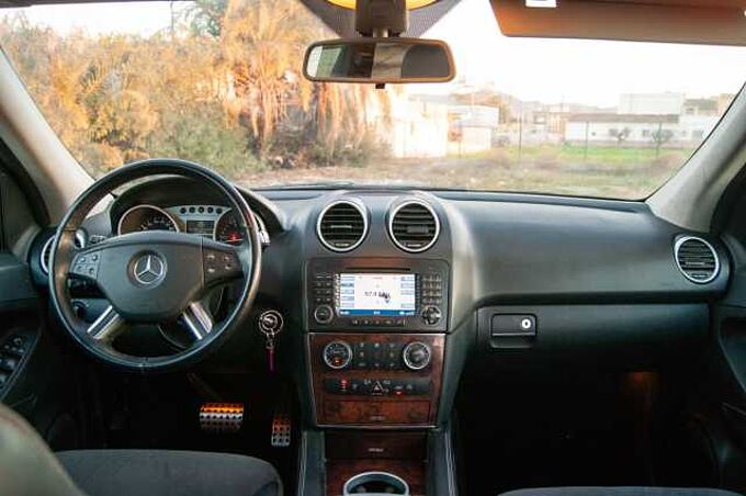 Mercedes-Benz Clase M W164 Diesel ML 320CDI Aut.