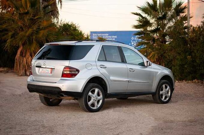 Mercedes-Benz Clase M W164 Diesel ML 320CDI Aut.