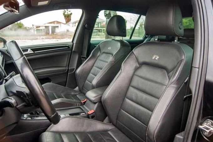 Volkswagen Golf VII 2.0 TSI R DSG 300