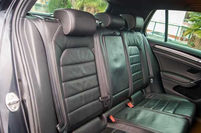 Volkswagen Golf VII 2.0 TSI R DSG 300