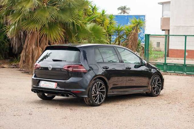 Volkswagen Golf VII 2.0 TSI R DSG 300