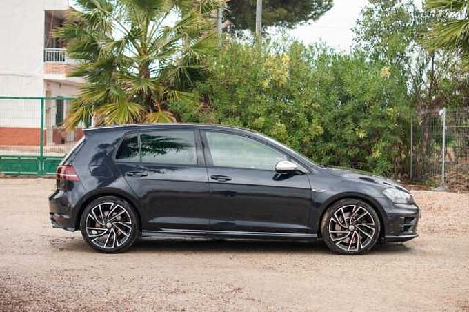 Volkswagen Golf VII 2.0 TSI R DSG 300