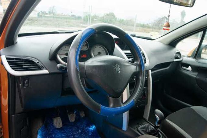 Peugeot 207 Diesel 1.6HDI X-Line