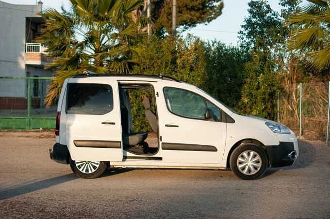 Peugeot Partner Tepee 1.6 HDI 90 ACTIVE