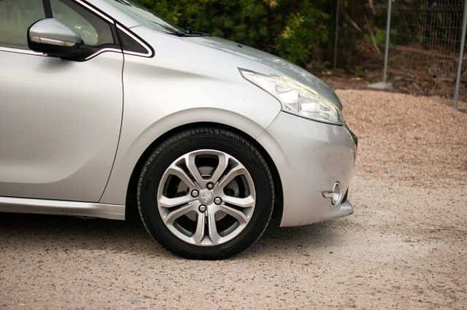 Peugeot 208 ES - Ber5 1.6 eHDi FAP 92 EU5, Allure, 2012 - 2015
