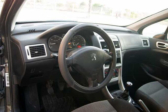 Peugeot 307 1.6 HDI 110 X-LINE