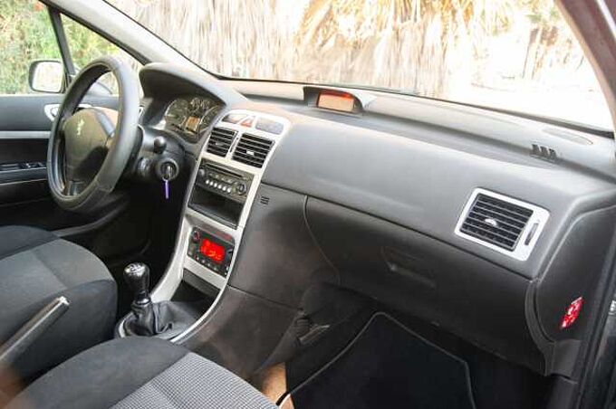 Peugeot 307 1.6 HDI 110 X-LINE