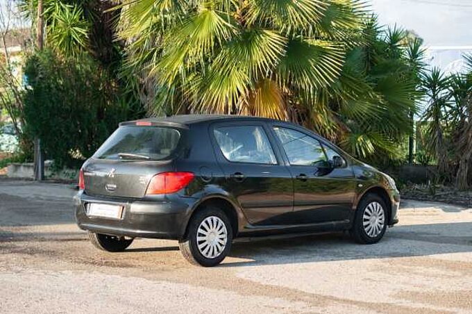 Peugeot 307 1.6 HDI 110 X-LINE