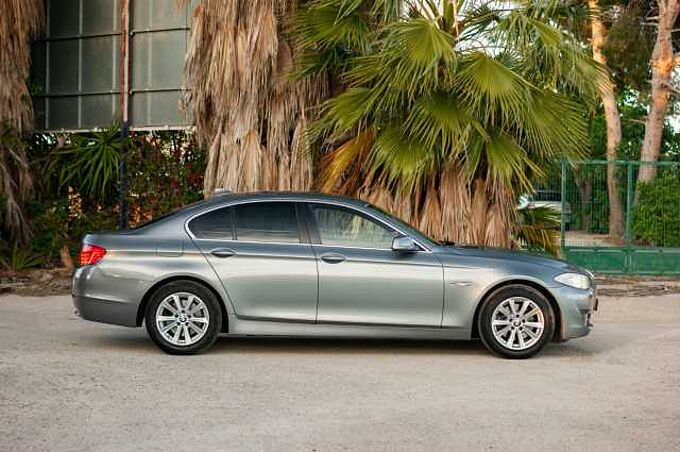 BMW Serie 5 ES - BerS4 523i EU5, 2010 - 2011