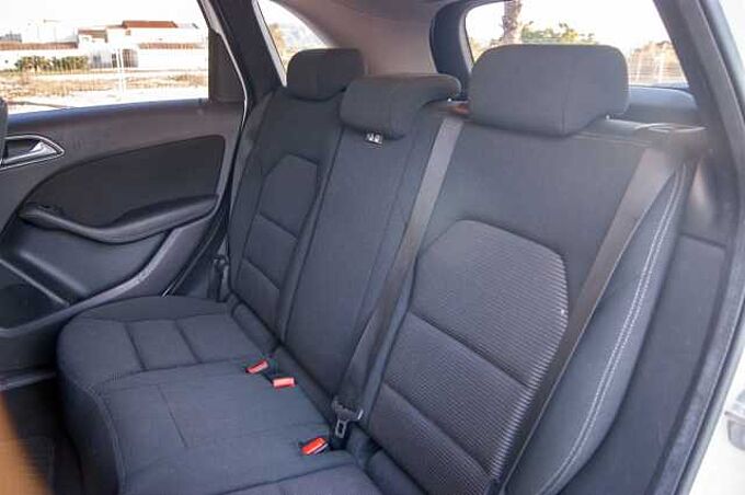 Mercedes-Benz B200 200d