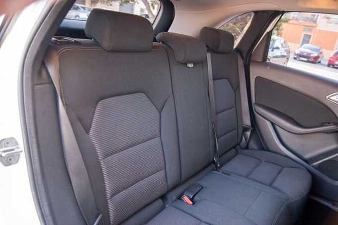 Mercedes-Benz B200 200d