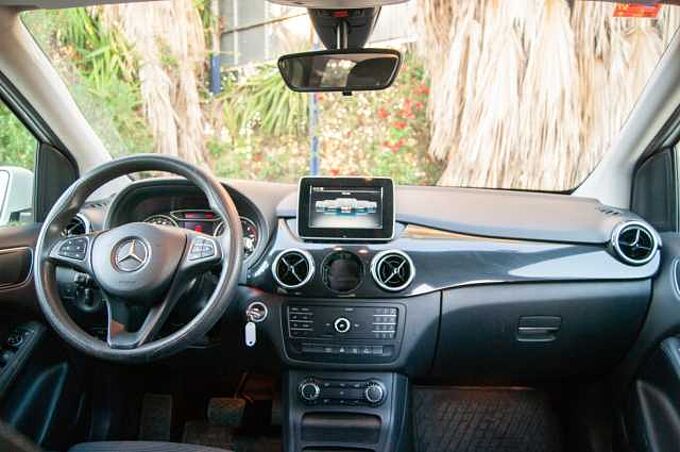 Mercedes-Benz B200 200d