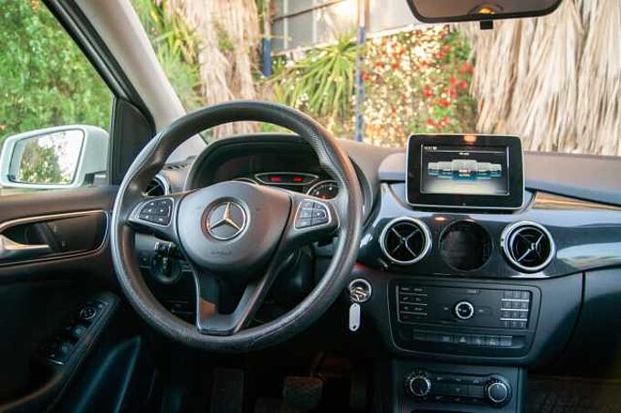 Mercedes-Benz B200 200d