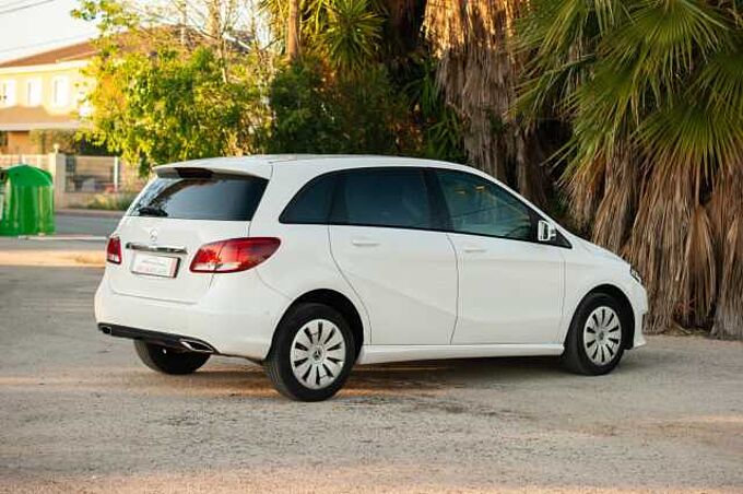 Mercedes-Benz B200 200d