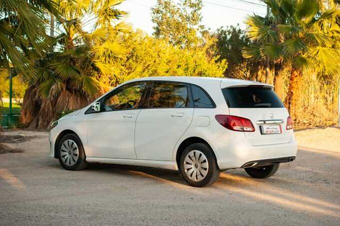 Mercedes-Benz B200 200d