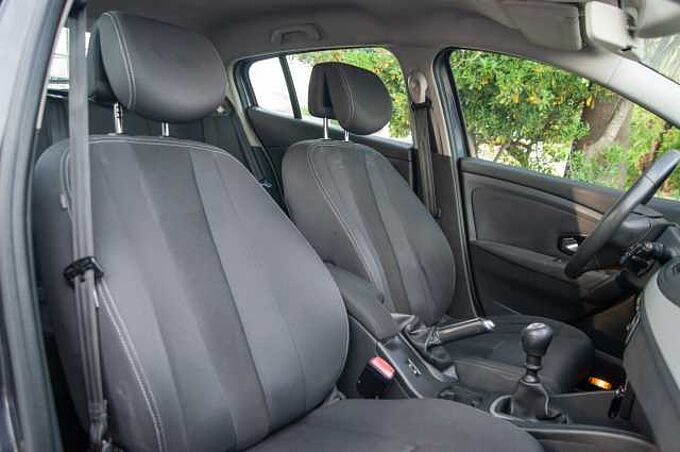 Renault Megane ES - Ber5 1.5 dCi 110 FAP EU5, Dynamique, 2010 - 2011