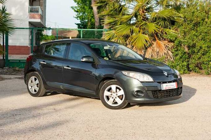Renault Megane ES - Ber5 1.5 dCi 110 FAP EU5, Dynamique, 2010 - 2011