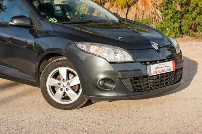 Renault Megane ES - Ber5 1.5 dCi 110 FAP EU5, Dynamique, 2010 - 2011