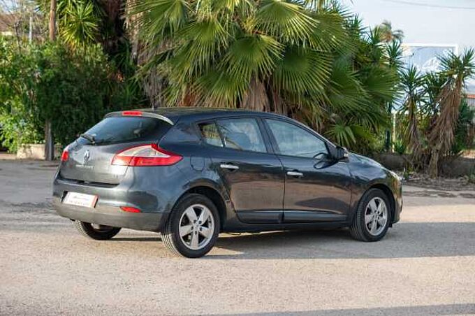 Renault Megane ES - Ber5 1.5 dCi 110 FAP EU5, Dynamique, 2010 - 2011