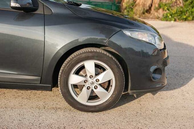 Renault Megane ES - Ber5 1.5 dCi 110 FAP EU5, Dynamique, 2010 - 2011