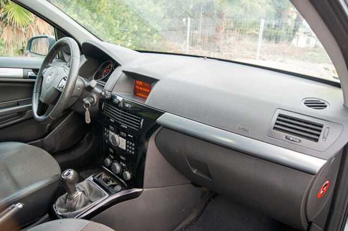 Opel Astra ES - Ber5 1.7 CDTi 110 EU4, Edition, (Facelift) 2009 - 2010