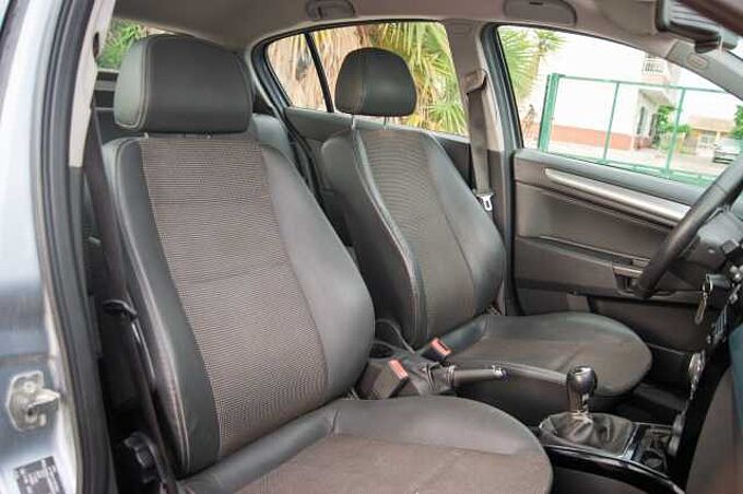 Opel Astra ES - Ber5 1.7 CDTi 110 EU4, Edition, (Facelift) 2009 - 2010