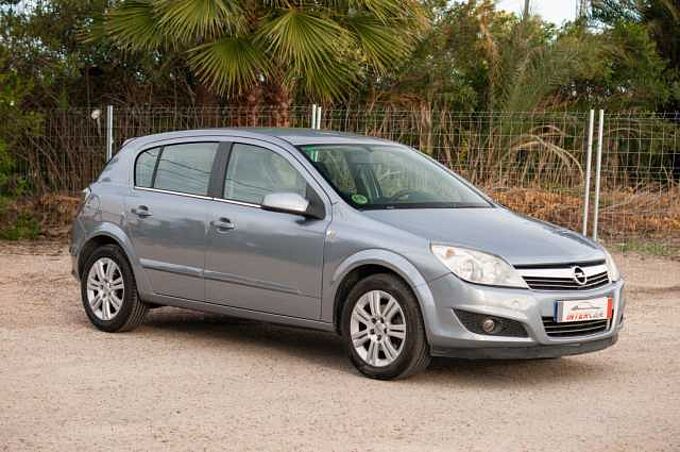Opel Astra ES - Ber5 1.7 CDTi 110 EU4, Edition, (Facelift) 2009 - 2010
