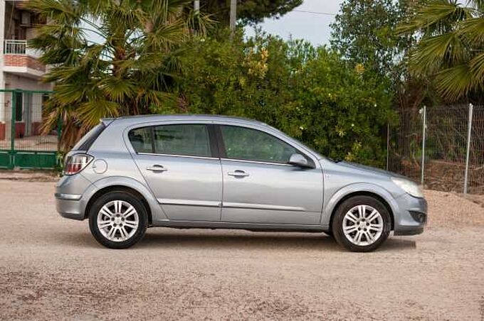 Opel Astra ES - Ber5 1.7 CDTi 110 EU4, Edition, (Facelift) 2009 - 2010