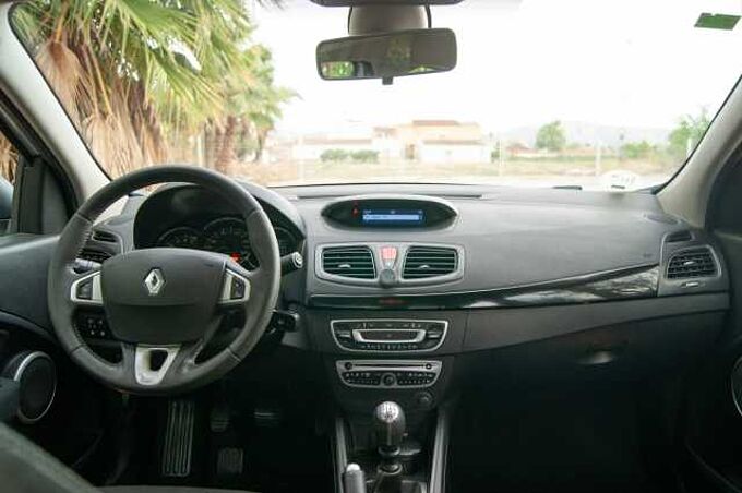 Renault Fluence ES - BerS4 1.6 16V 110 EU4, Expression, 2010 - 2012
