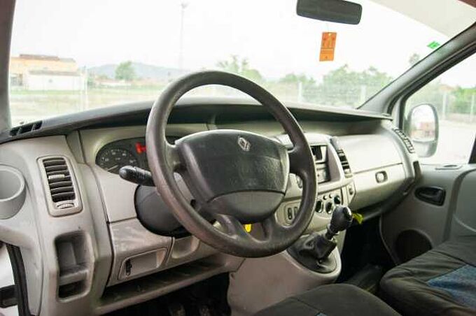 Renault Trafic ES - Com4 2,0 dCi 115 EU4, L2H1 2,9t 8/9-Sitzer, 2006 - 2011