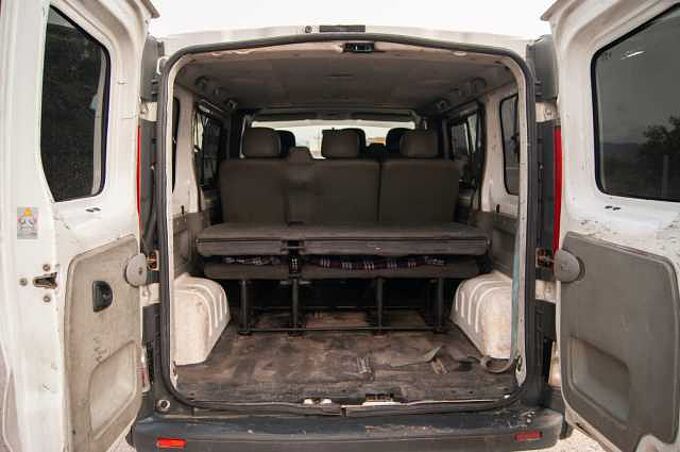 Renault Trafic ES - Com4 2,0 dCi 115 EU4, L2H1 2,9t 8/9-Sitzer, 2006 - 2011