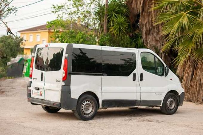 Renault Trafic ES - Com4 2,0 dCi 115 EU4, L2H1 2,9t 8/9-Sitzer, 2006 - 2011