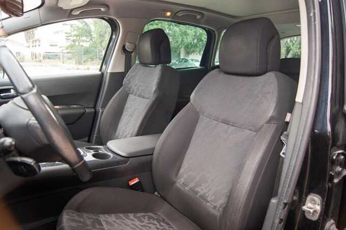 Peugeot 3008 ES - SUV5 1.6 HDi FAP 110 EU4, Sport Pack, 2009 - 2011