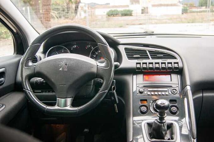 Peugeot 3008 ES - SUV5 1.6 HDi FAP 110 EU4, Sport Pack, 2009 - 2011