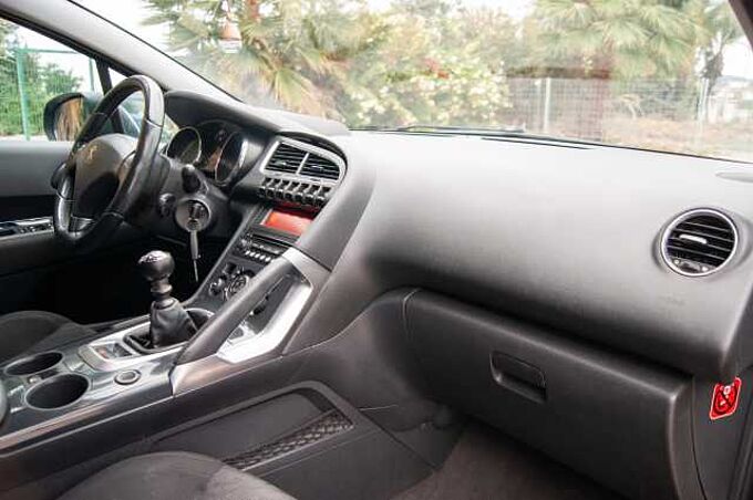 Peugeot 3008 ES - SUV5 1.6 HDi FAP 110 EU4, Sport Pack, 2009 - 2011