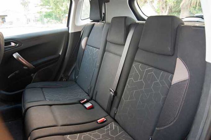 Peugeot 2008 ES - SUV5 1.6 e-HDi FAP 92 EU5, Active, 2013 - 2015